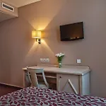 Eugénie Hotel