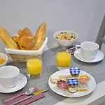 Eugénie Hotel