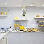 Eugénie 3*