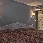 Eugénie 3* Parigi